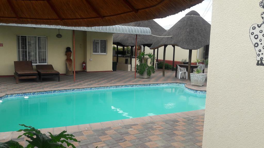 Guesthouse Villa Nina オカハンジャ エクステリア 写真