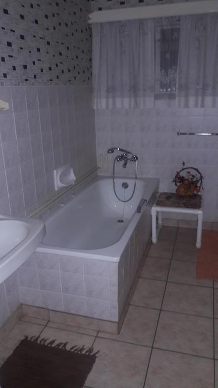 Guesthouse Villa Nina オカハンジャ エクステリア 写真