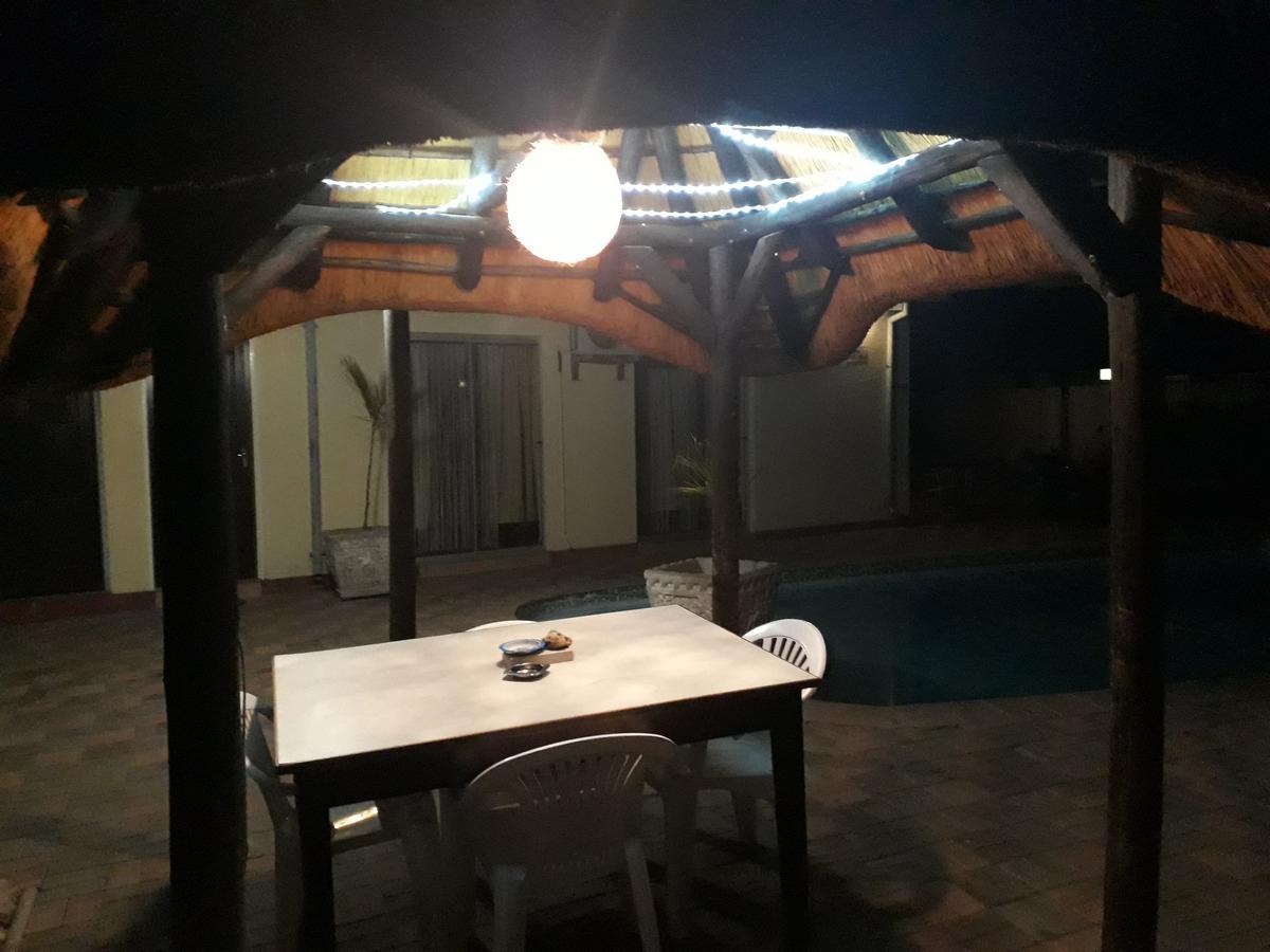 Guesthouse Villa Nina オカハンジャ エクステリア 写真