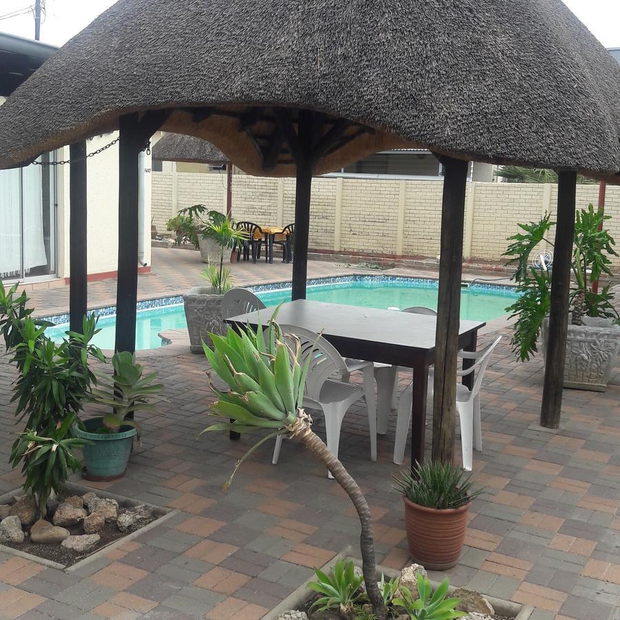 Guesthouse Villa Nina オカハンジャ エクステリア 写真